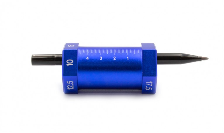 Разметчик с маркером для горизонтальных линий